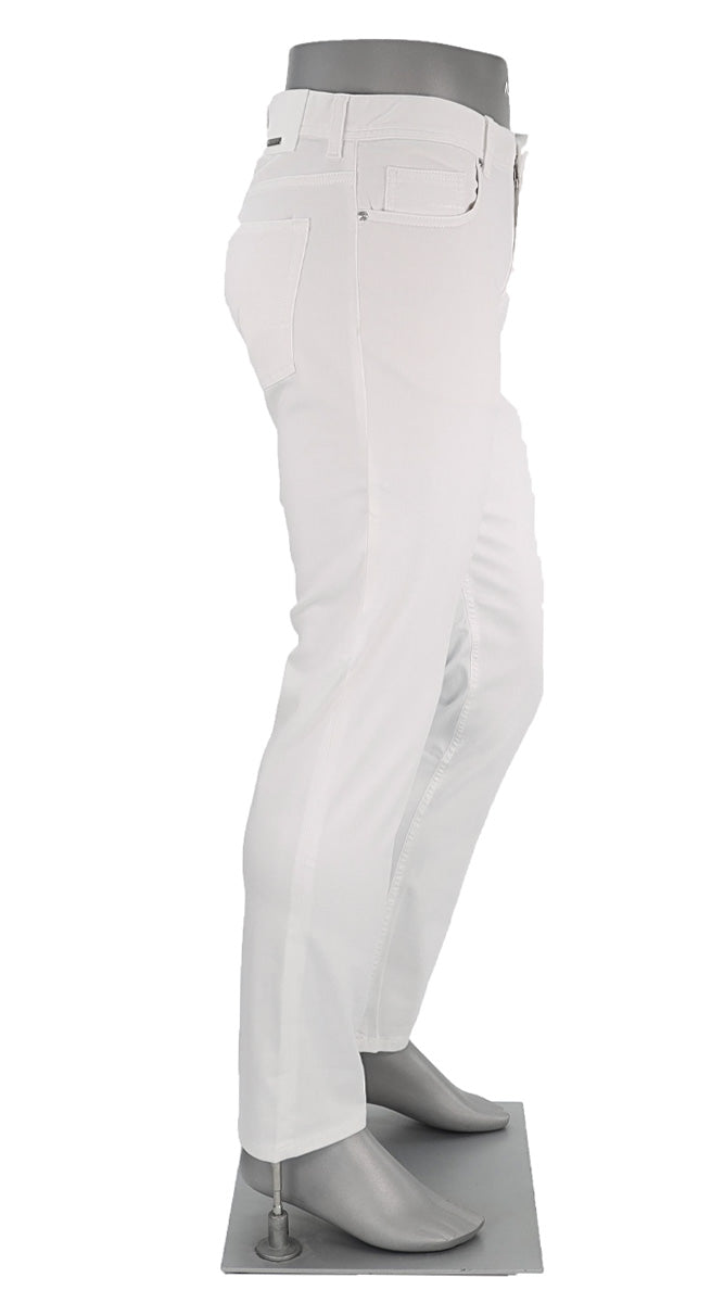 Alberto  Jeans White pants on a mannequin with gray shoes against a white background
